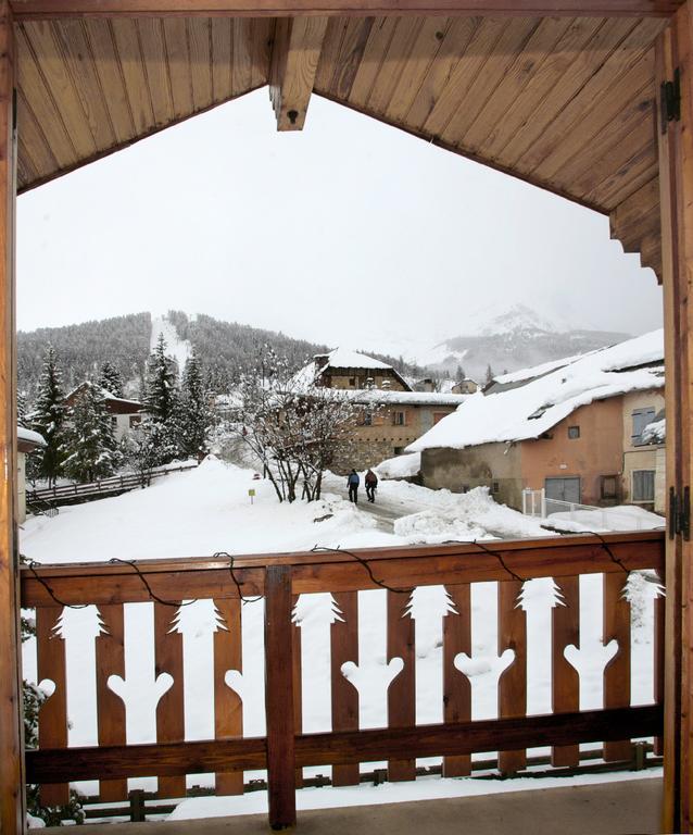 B&B Chalet La Providence Le Sauze Kamer foto