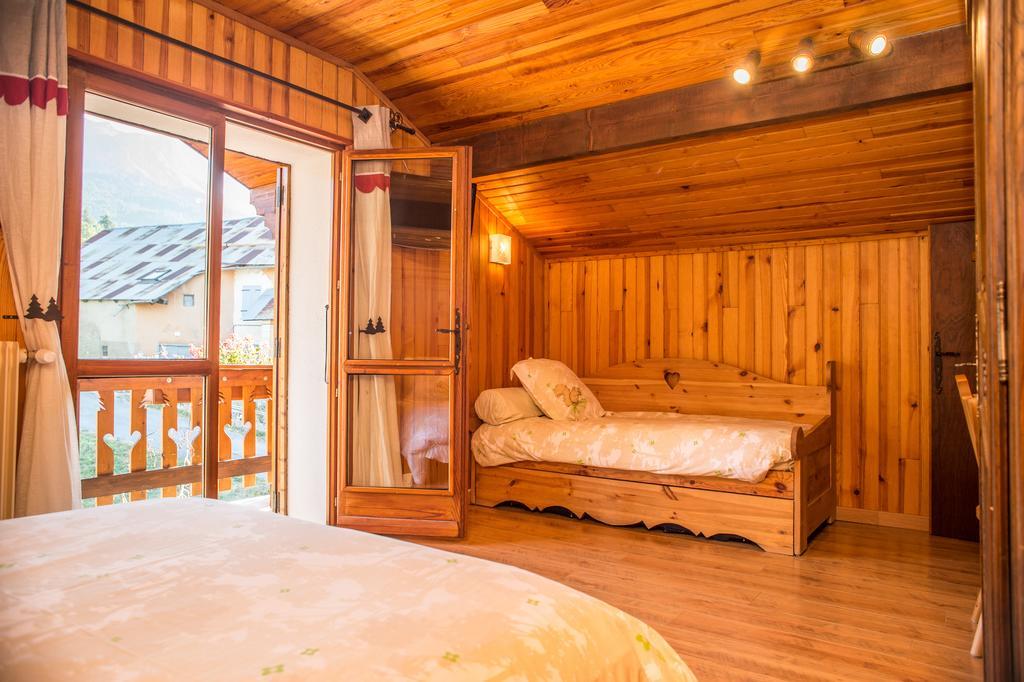 B&B Chalet La Providence Le Sauze Kamer foto